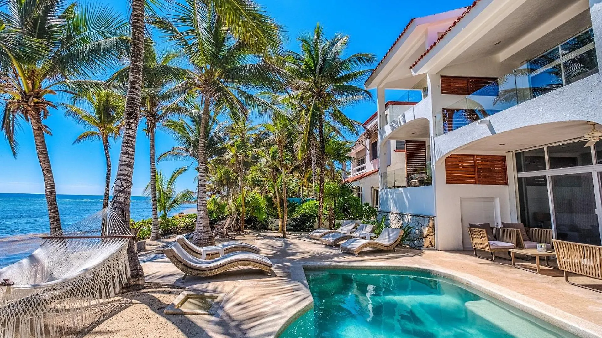 Villa Beachfront With Private Staff In Gated Community Akumal