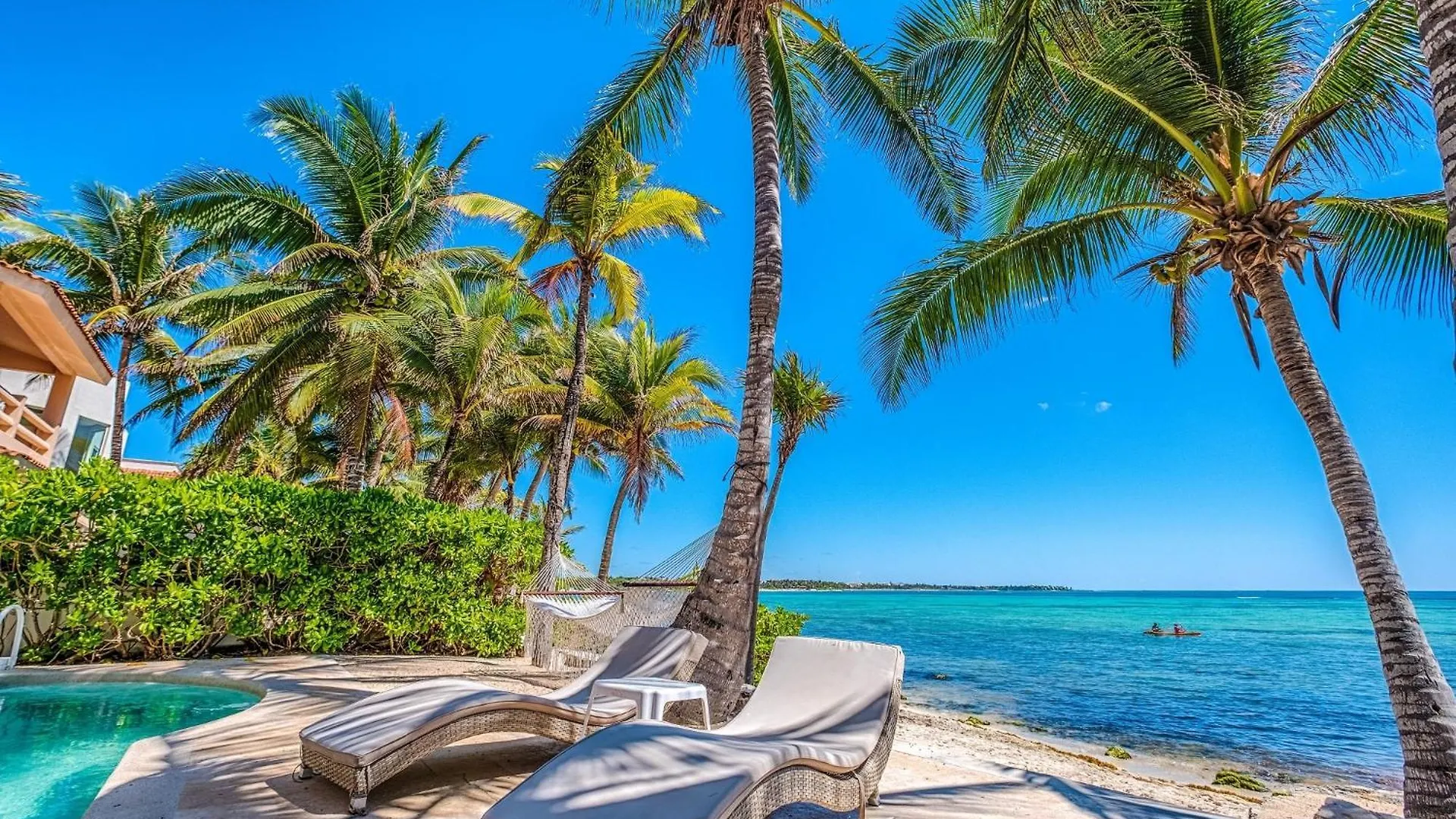 Beachfront With Private Staff In Gated Community Akumal